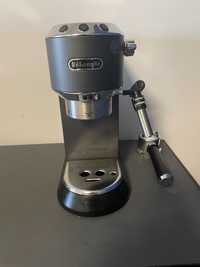 Máquina de café - De'longhi Dedica com garantia 22 meses