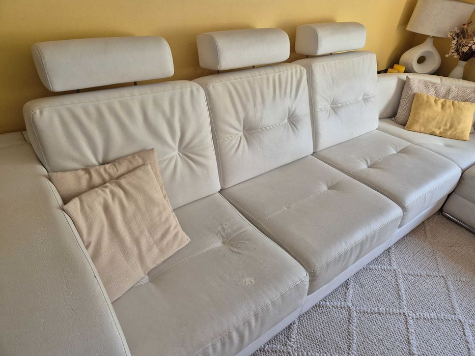 Sofa canto em pele com chaise longue