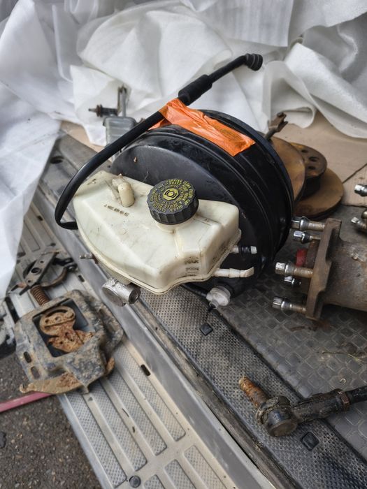 Є такі запчастини до спринтера 316