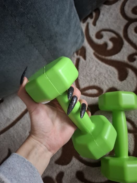 Спортивні гантелі