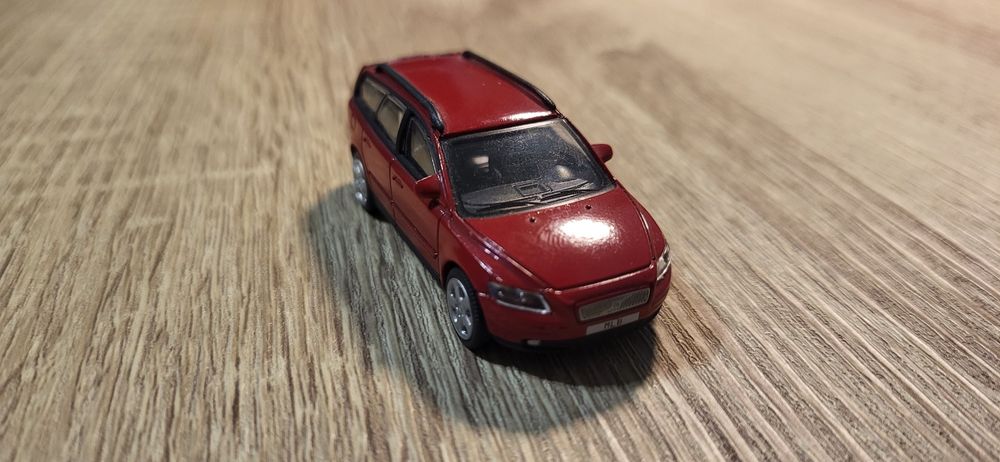 Model kolekcjonerski Volvo V50. Skala 1:72.