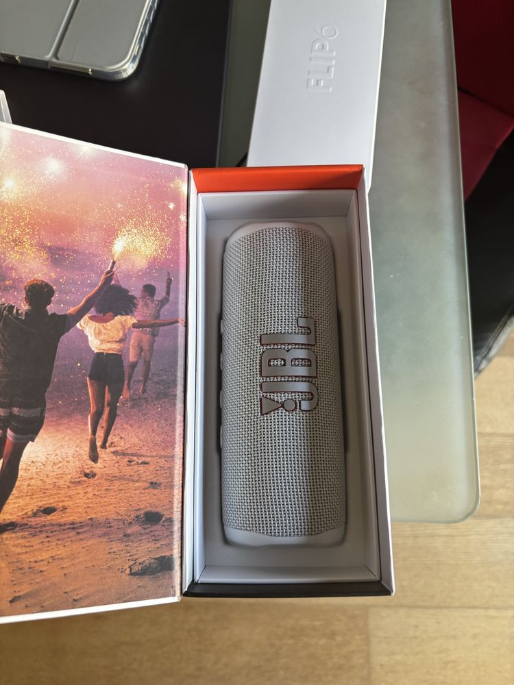 Jbl flip 6 - usada poucas vezes