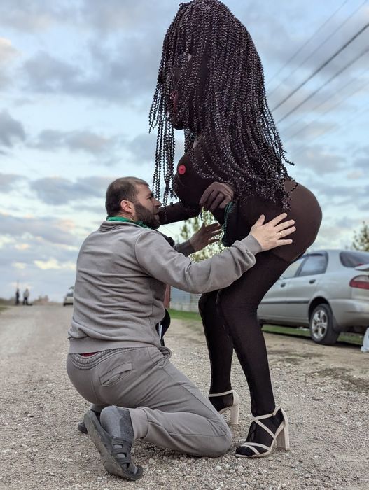 Мулатка,стриптиз шоу,стриптизёрша Николаев, привітання,Аниматоры