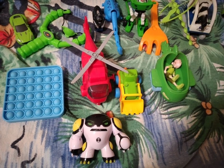 Віддамо іграшки для дітей