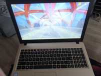 Lapto ASUS F540U
