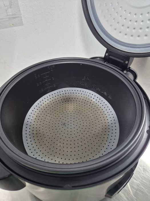 Рисоварка в гарному стані