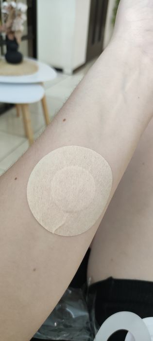 Наклейки на груди одноразові