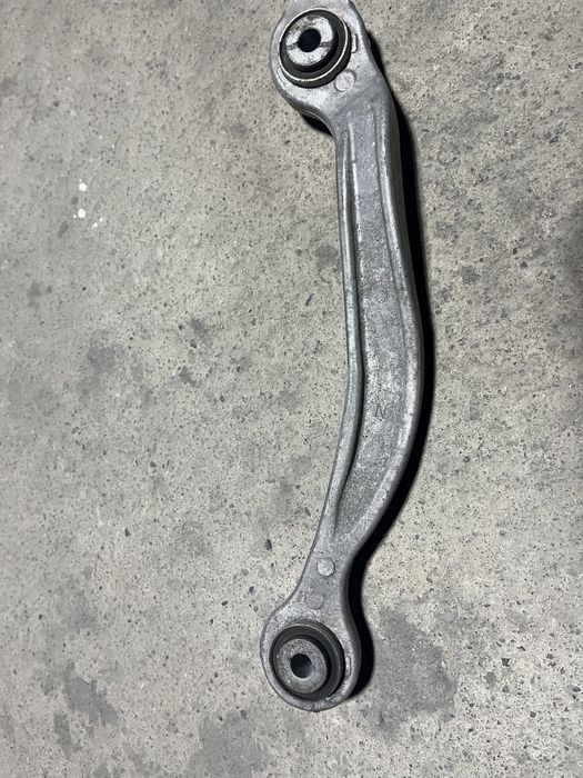 Zderzak tylny .wahacz  tył  .Challenger lift lusterko prawe  7 pinów