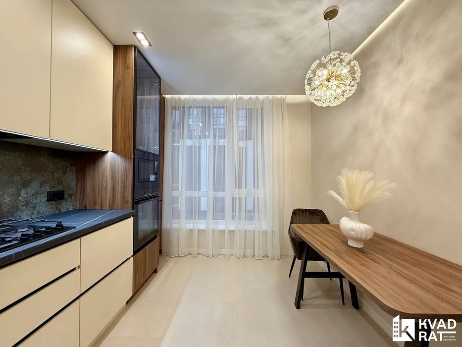 Готова до проживання півторачка з ремонтом в Паркова Алея