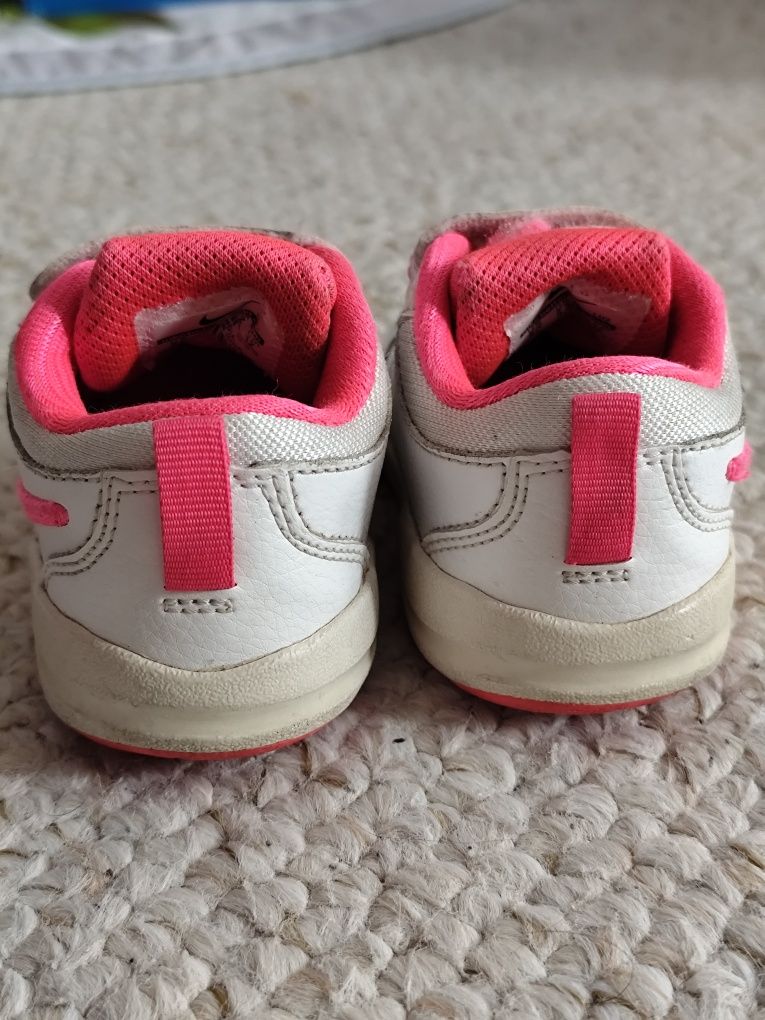 Buty dziecięce Nike dla dziewczynki adidaski buciki buty sportowe