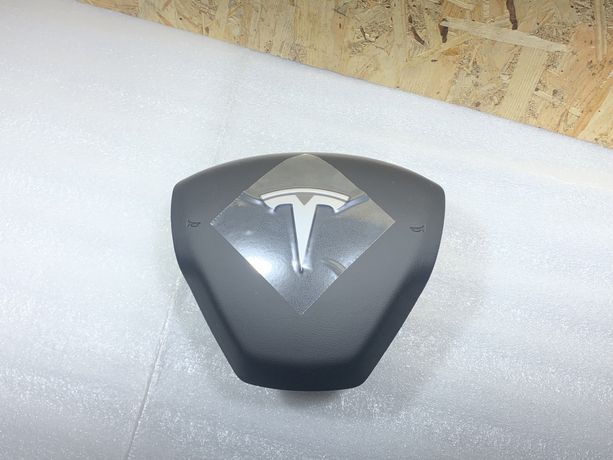 Подушка безпеки водія Tesla Model 3, Tesla Model Y