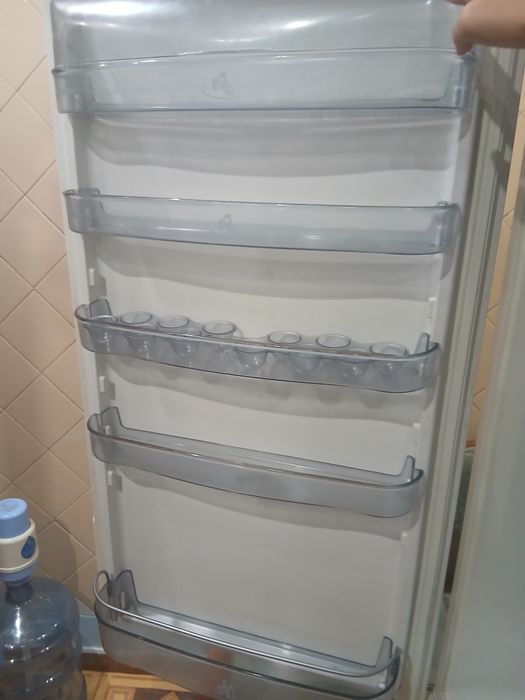 Холодильник Snaige