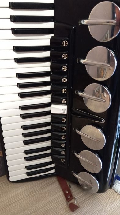 Włoski akordeon Scandalli