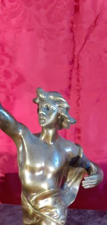 Estatua em bronze