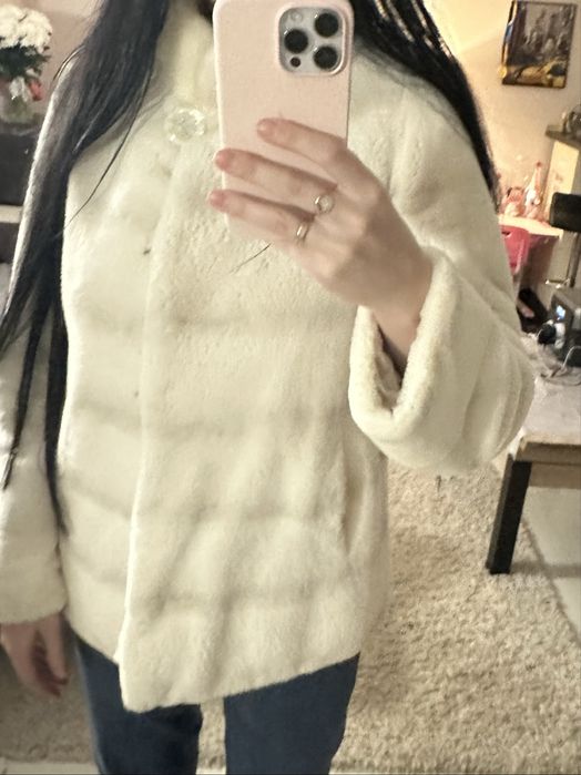 Біла Норкова Шуба
