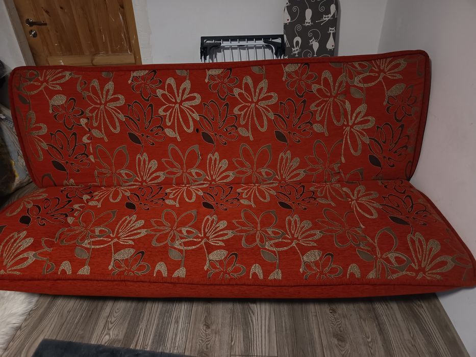 Tapczan sofa kanapa wersalka do oddania dwuosobowe