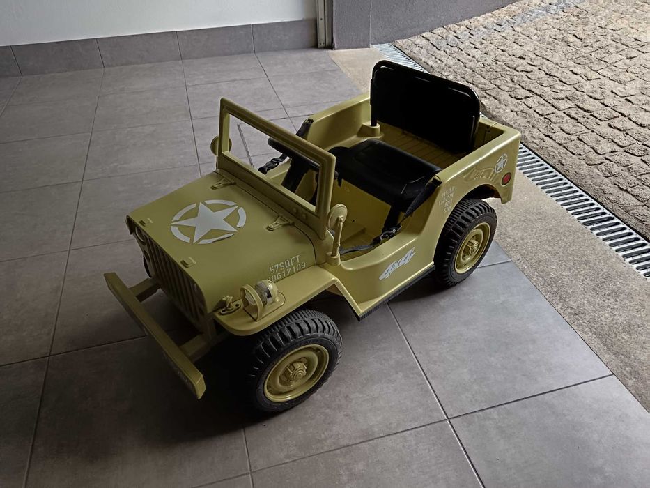 Carro elétrico estilo militar para crianças com bateria 12v