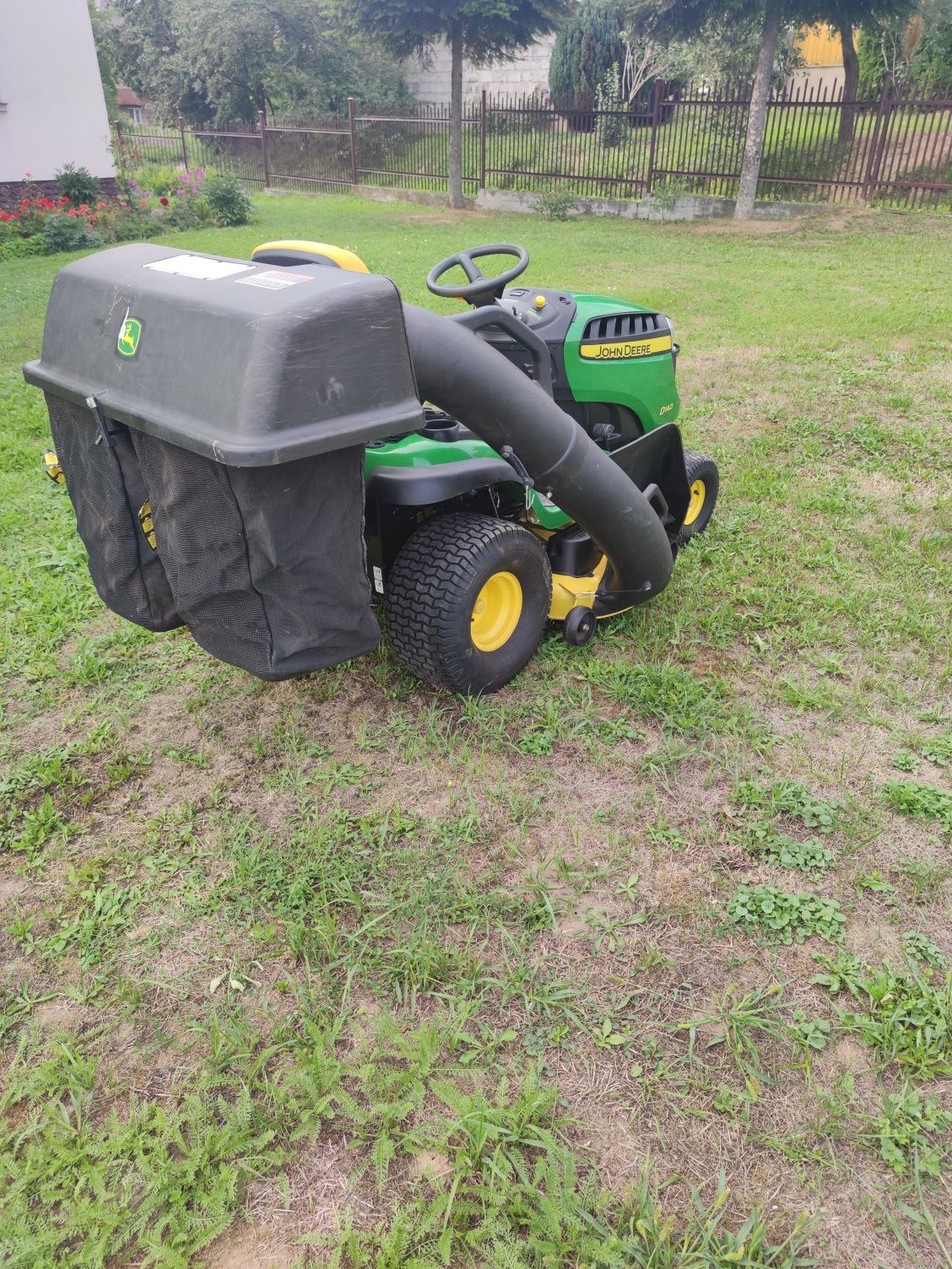 Traktorek John Deere D140