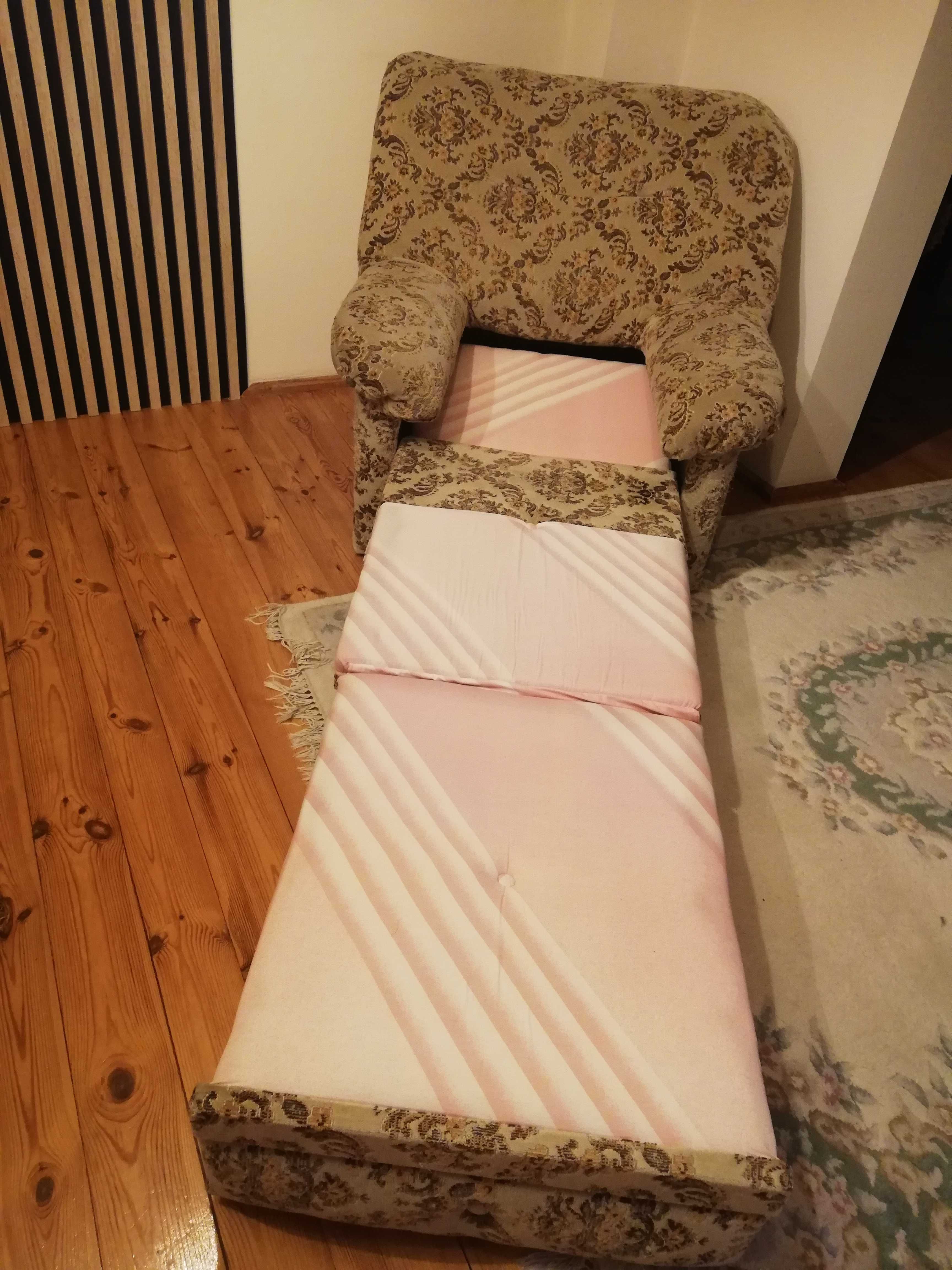 Fotel tapicerowany pojedynczy rozkładany z możliwością spania "1"