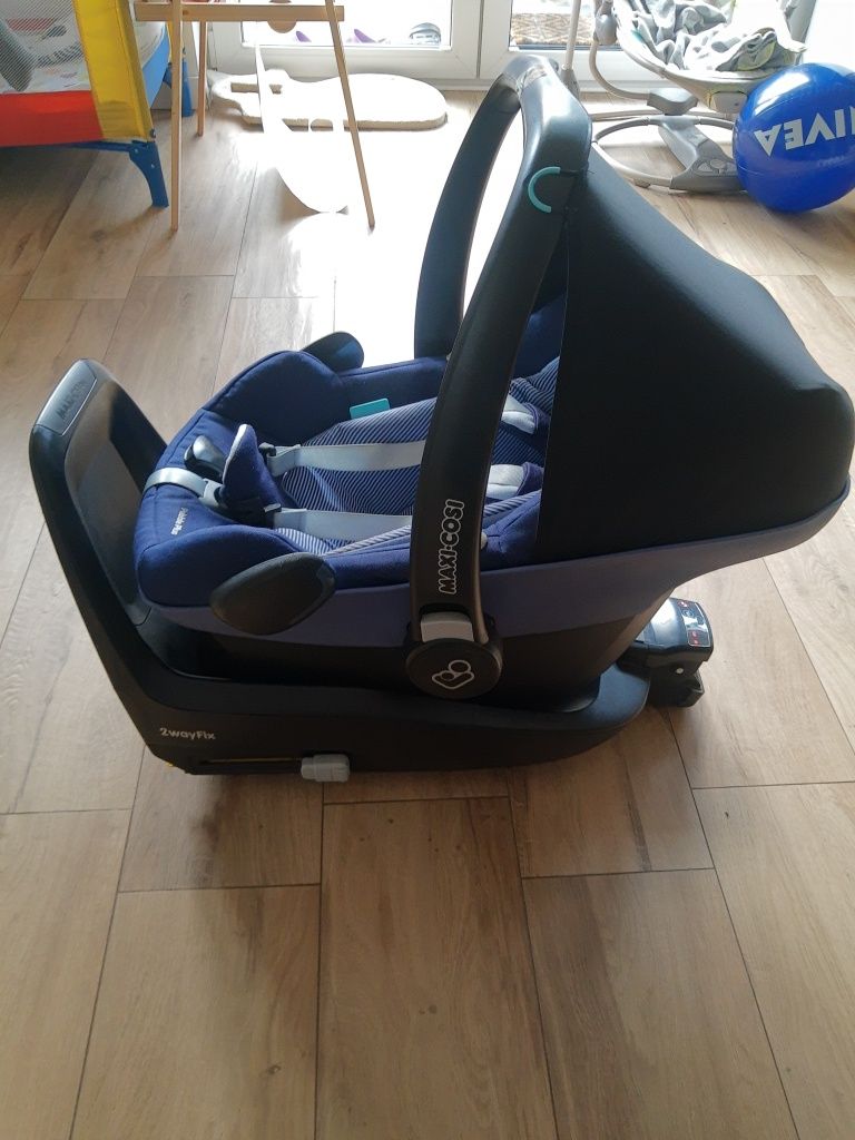 Maxi Cosi 2 way fix baza