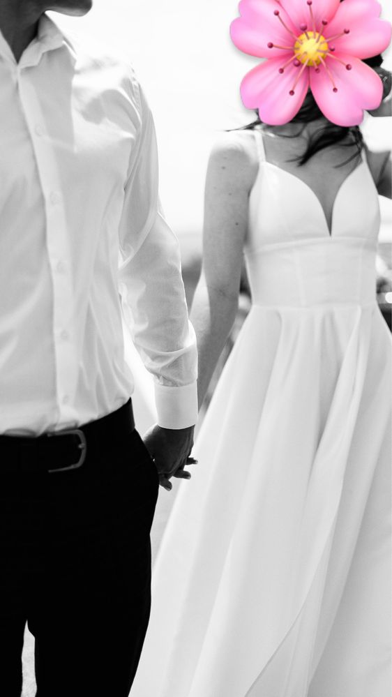 Шикарное свадебное платье с разрезом