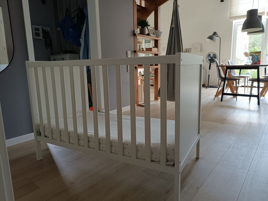 Łóżeczko drewniane białe 120x60 IKEA SUNDVIK gratis materac