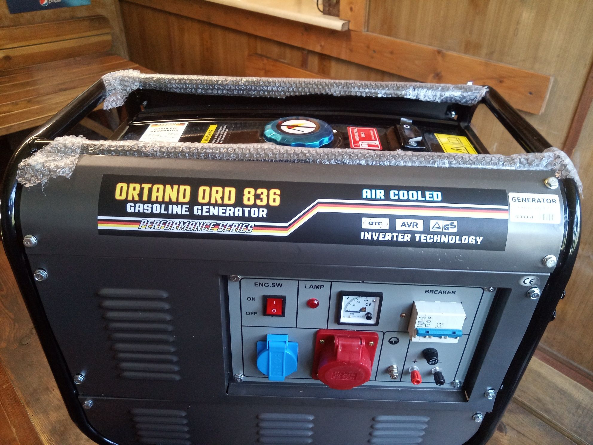 Agregat inwerterowy  , generator prądotwórczy 3-fazowy