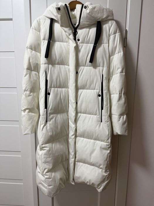 Пальто зимове з штучним наповнювачем