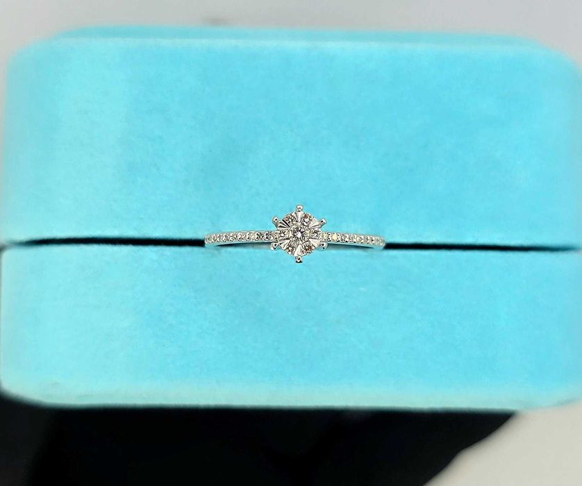 Кольцо с бриллиантами 0,14 карат