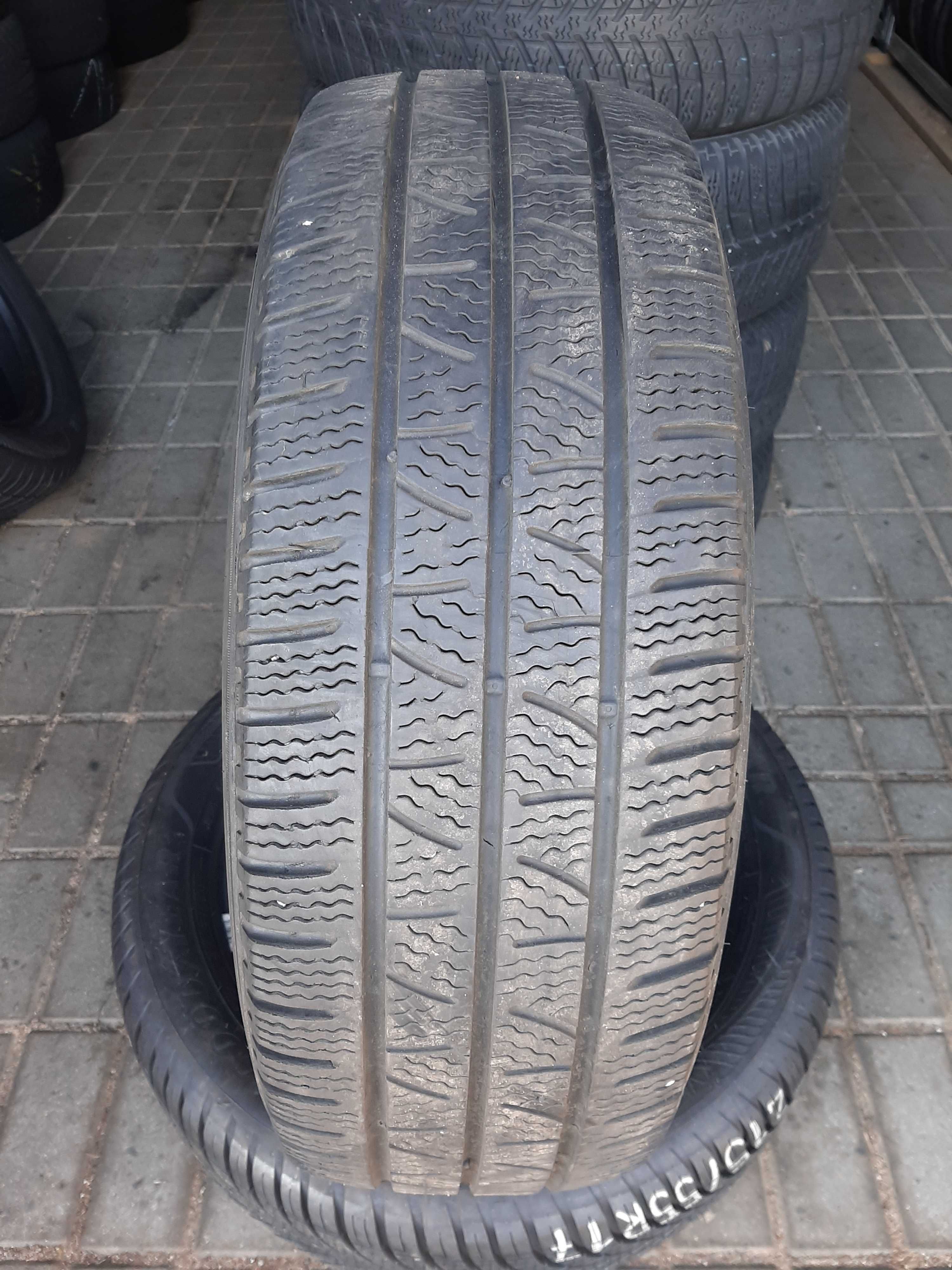 1x Opona zimowa 235/65R16C Pirelli Carrier Winter 7mm 2019r