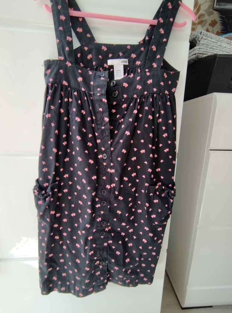 Piękna sukienka zakupiona w h&m na 122 wzrostu