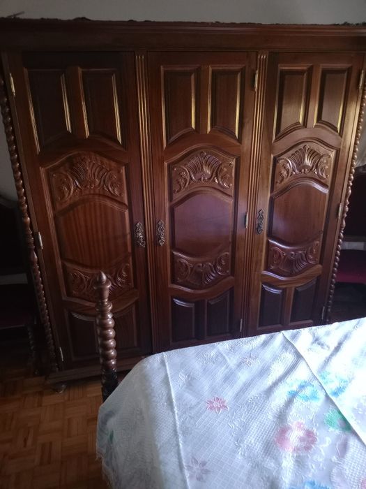 Quarto usado como novo completo