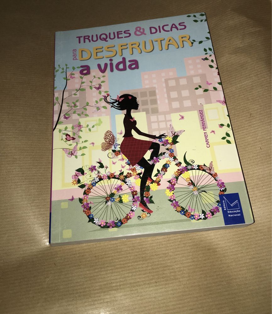Livro Truques e Dicas para Desfrutar a Vida de Carmen Fernandez