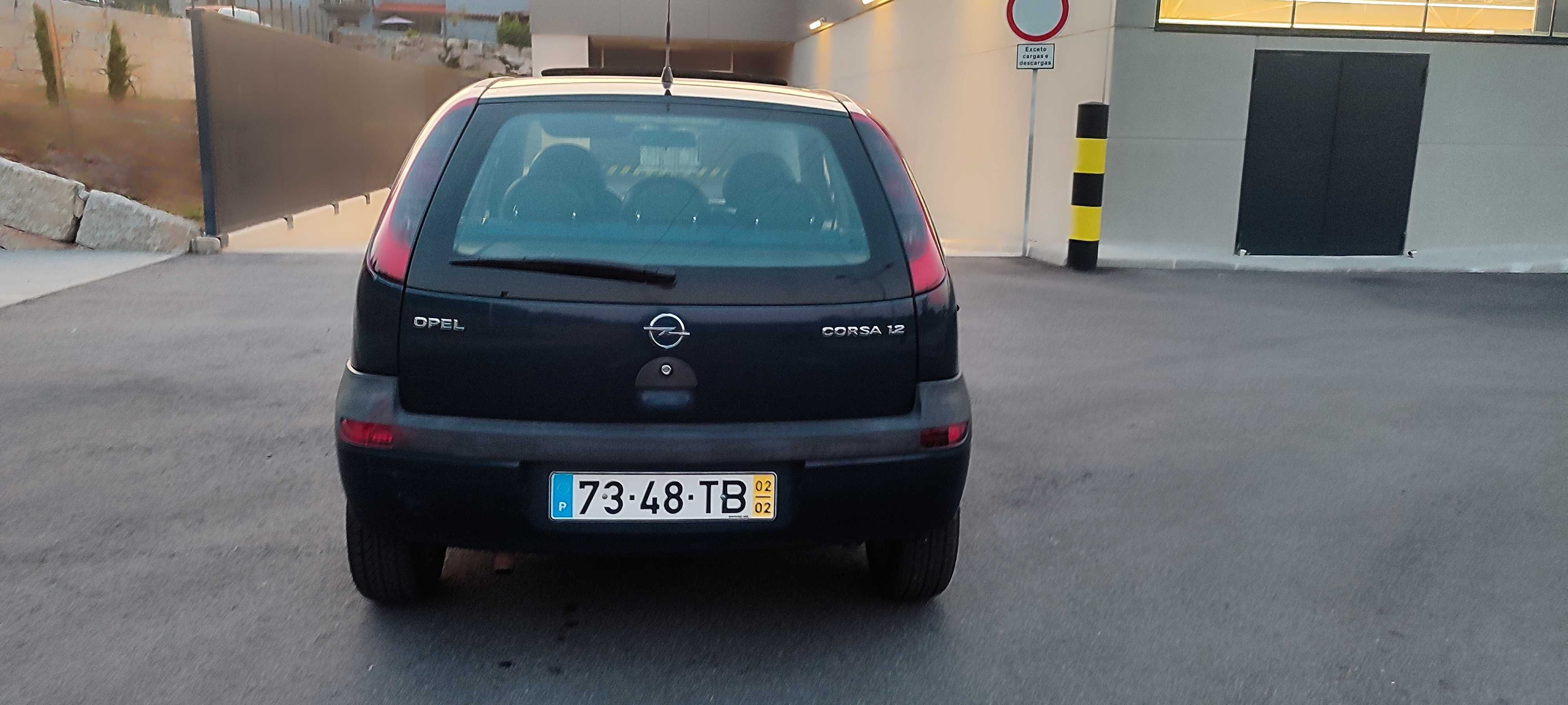 Opel Corsa 1.2 Nacional - 02