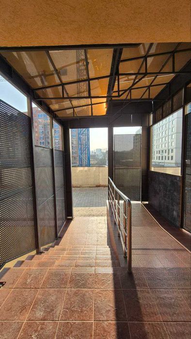 Дворівнева квартира у ЖК Буковинський