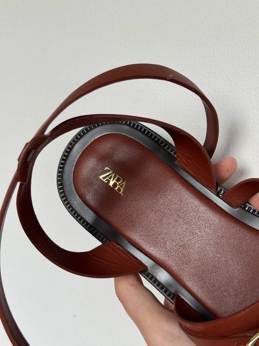 Шкіряні Сандалі ZARA