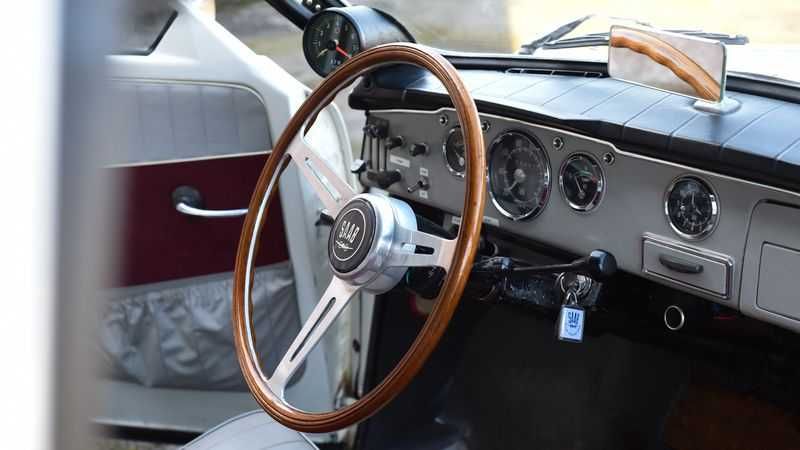 Relógio de automóvel do Saab 96 dos anos 60