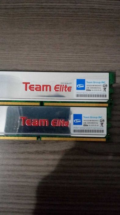 Team Elite 4GB (2x2GB) TEDD2048M800HC5