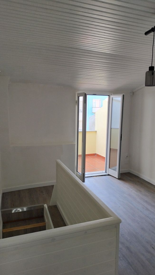 Casa individual para alugar T1
