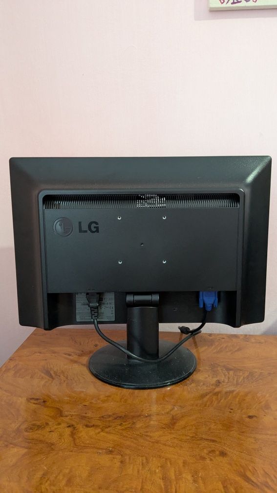 Монітор LG FLATRON W1934S 19"