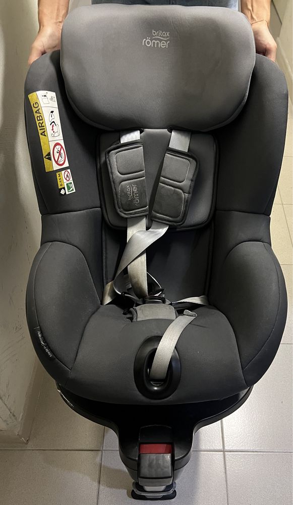 Britax Romer Cadeira Auto Dualfix  Pro M – Midnight Grey
