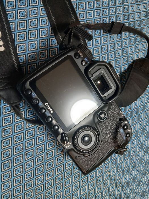 В гарному стані canon 40d