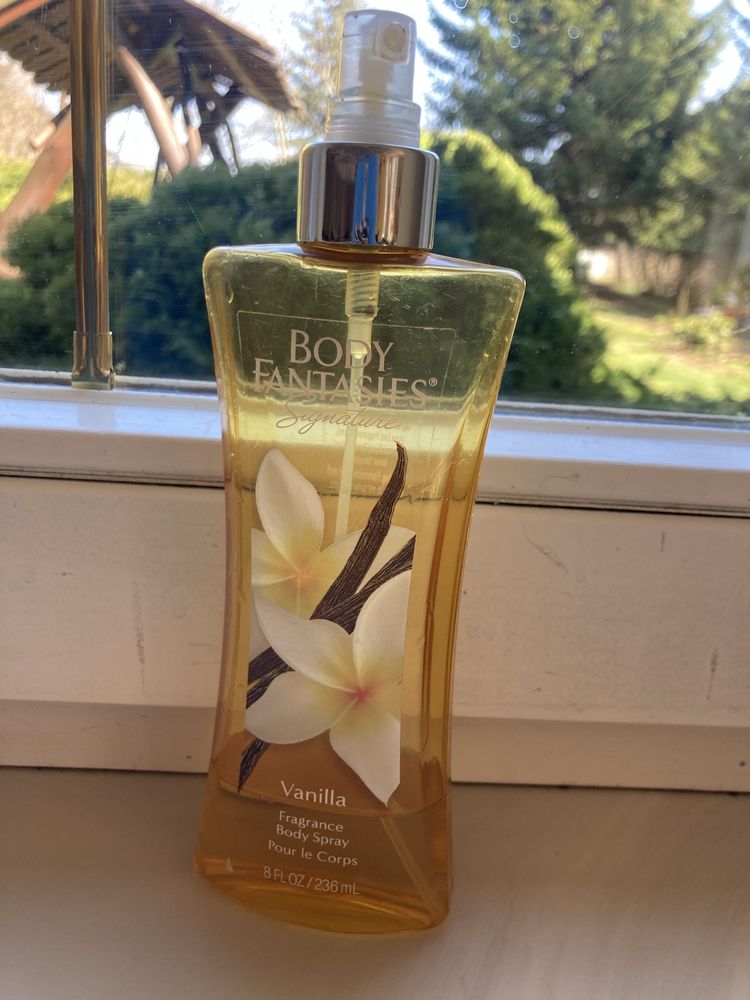 Mgiełka waniliowa do ciała Body Fantasies signature 236 ml ubytek