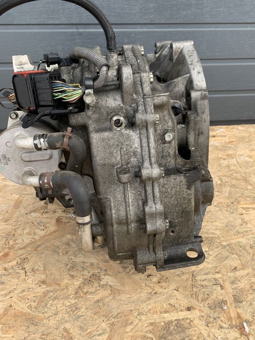 Акпп AJ0-015 AJ0-008  2.0dci Renault Scenic Megane 8200828405