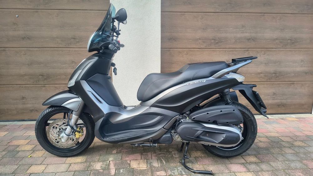 Piaggio Beverly Piaggio Beverly 350 ST • ABS/ASR • 2017 • 7 tys. km • b. dobry stan
