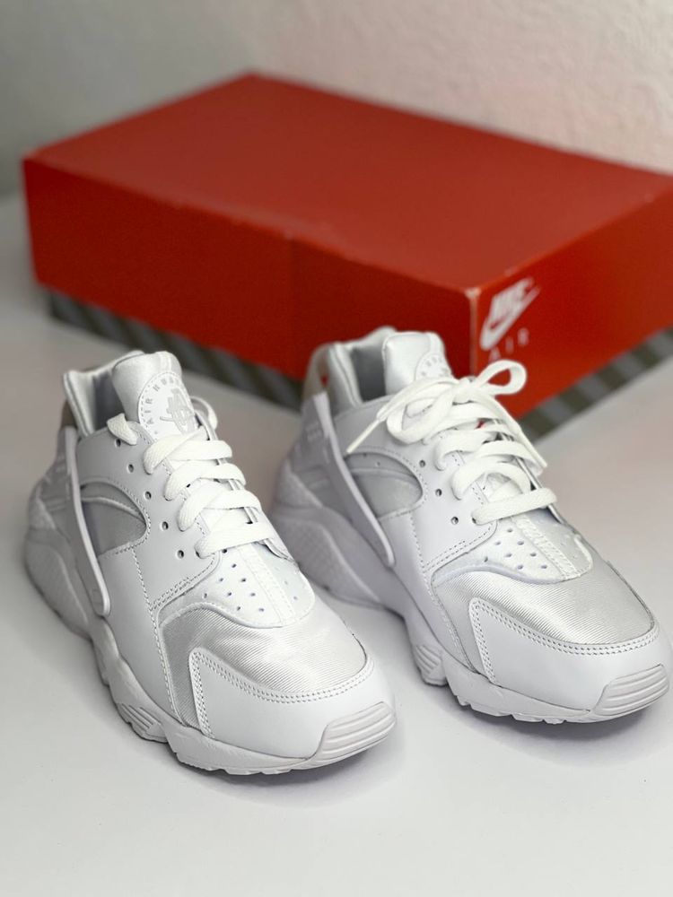 Кросівки W NIKE AIR HUARACHE розмір 40 оригінал