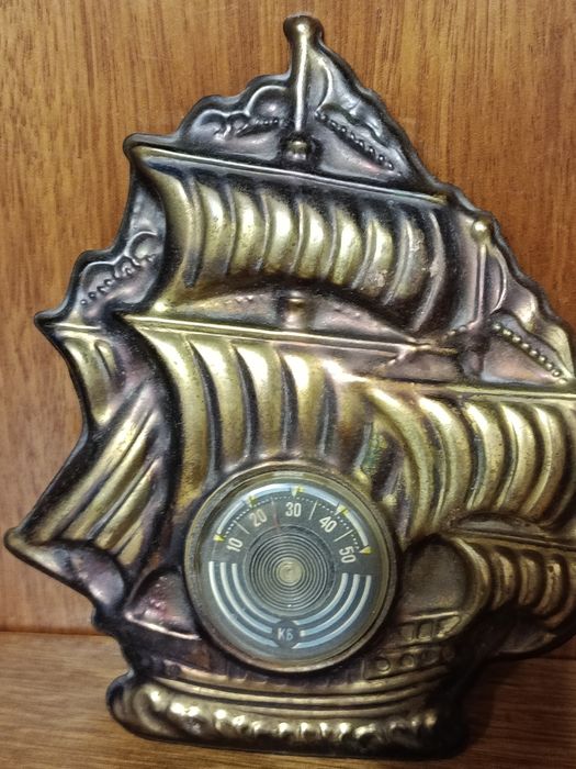 Комнатный термометр кораблик чеканка