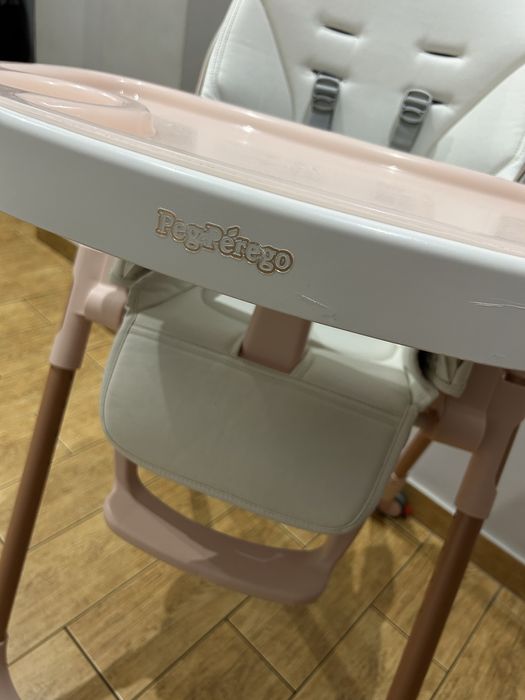 Krzeselko do karmienia Peg Perego follow me