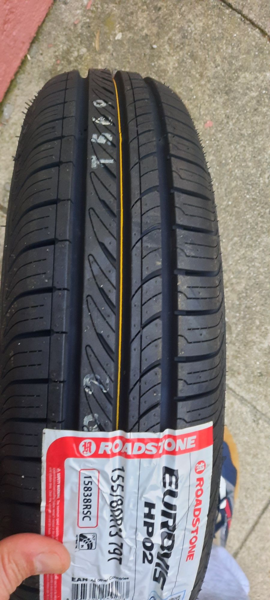 Vendo 2 pneus novos 155/80/R13