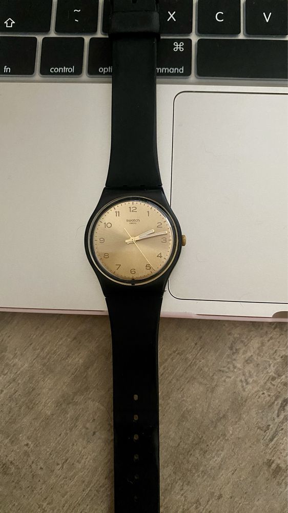 Годинник swatch